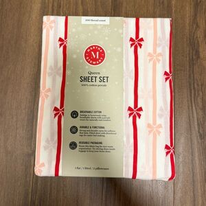 NWT Bow and Ribbon Christmas Queen Sheet Set by Martha Stewart